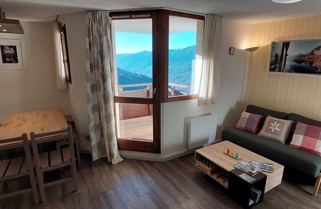 Paradiski, closed to the slopes and shops vallandry