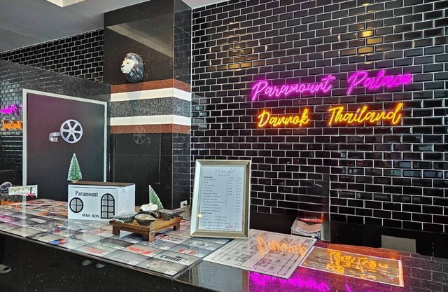 Paramount Palace Hotel Dannok