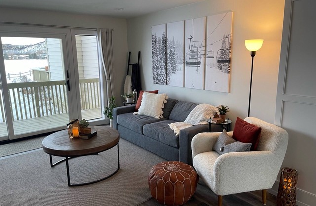 Park City Condo with free shuttle access to Park City & Deer Valley ski resorts