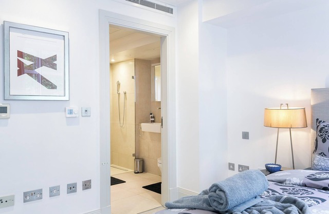 Park Lane Prestige - Modern 2BR Apartment