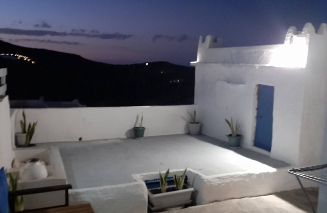 Paros traditional housen