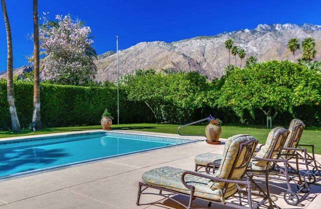 Paseo El Mirador - 3 Bed 2 Bath Home