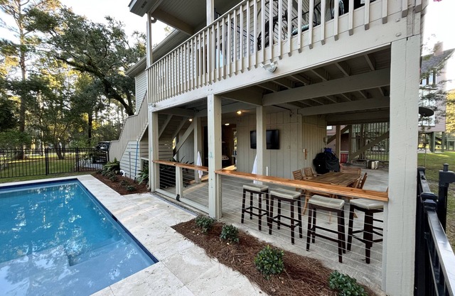 Pass Christian Waterfront w/Private HEATED Pool & Beautiful Back Porch
