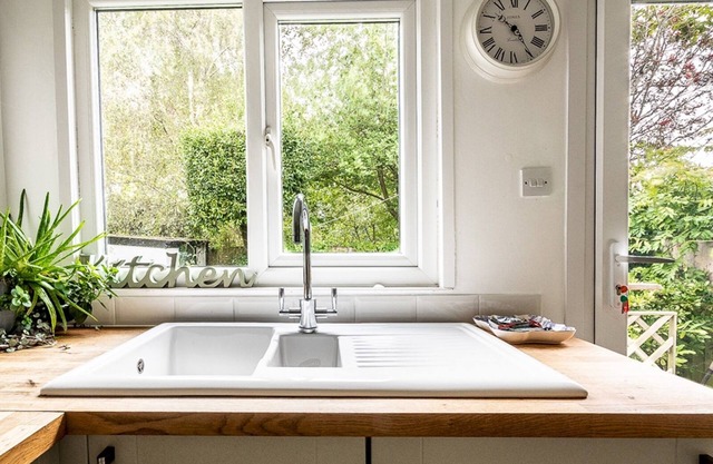 Pass the Keys | Bright, comfortable 3 bed home with garden & parking