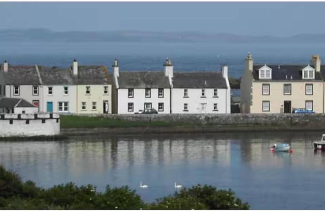 Pass the Keys | Gorgeous 3 BR Cottage with Outstanding Sea Views