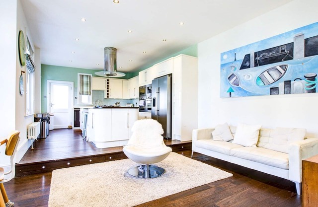 Pass the Keys | Large house | Leigh | Sea views
