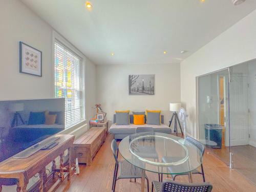 Pass the Keys Stylish 1 bed Soho Flat