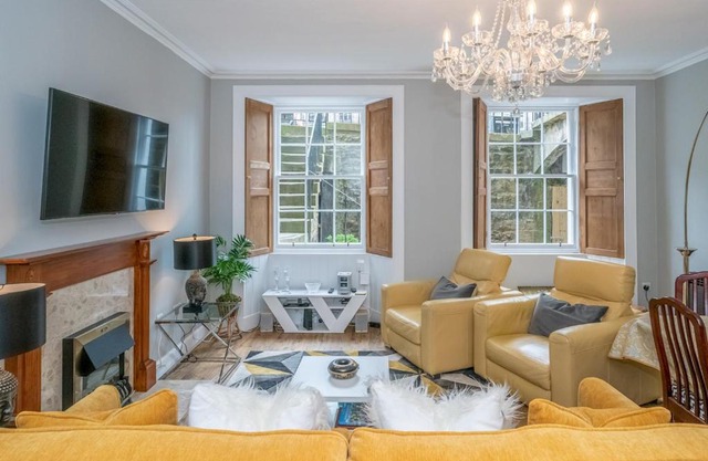 Pass the Keys Superb 3Beds House in Chic area of the City Centre