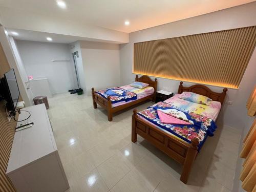 Pathomporn Fancy House