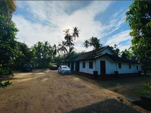 Paththuwa Walawwa - පත්තුව වලව්ව