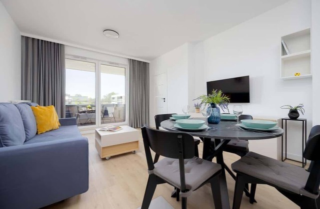 Pavarottiego 2 | Comfortable Apartment | Parking