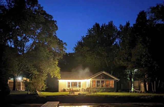 Peace Cottage on the Water-Rustic Charm & Lakefront Living!