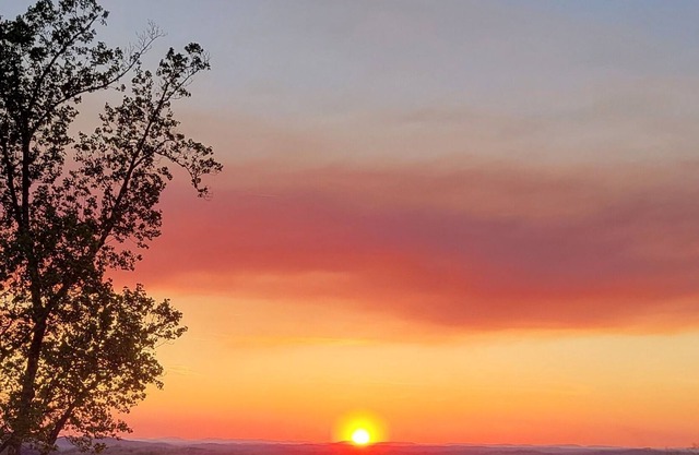 Peaceful 2 BD Home w/ 360 degree Million Dollar Views