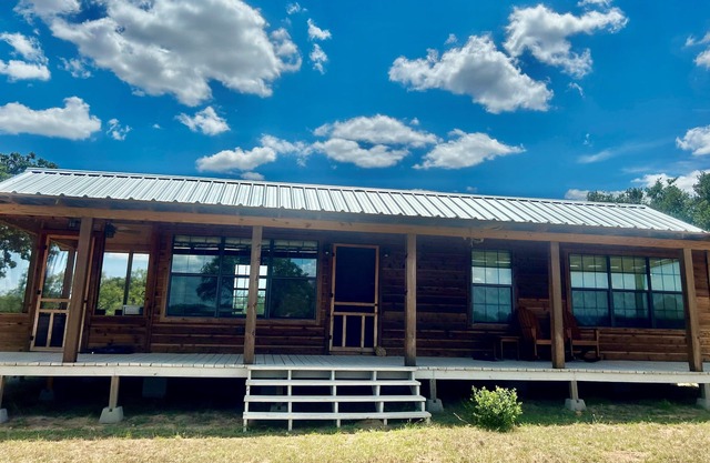 Peaceful Cabin With Views on 40 Acres - Serenity Ranch!