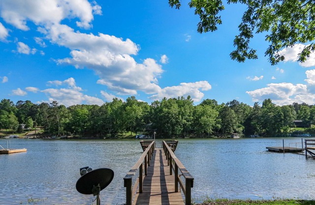 Peaceful, dog-friendly getaway with gorgeous lake view, grill, & central AC