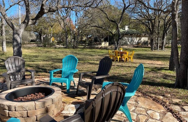 Peaceful, family and pet-friendly duplex in a cut-de-sac with abundant wild life