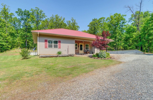 Peaceful Home w/Patio Near Greers Ferry Lake