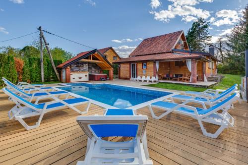 Peaceful Villa in Gornje Dubrave with Private Pool