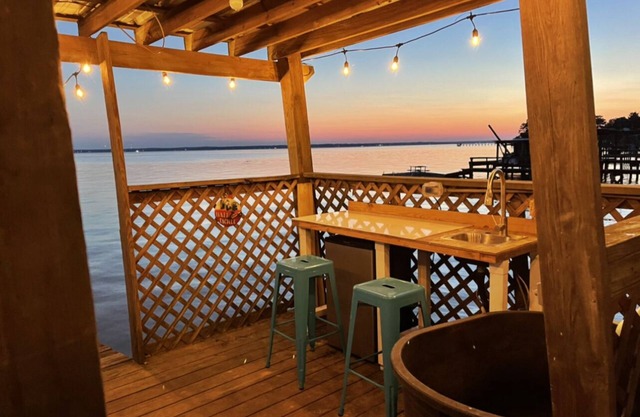 Pearl's Retreat Waterfront home on Lake Livingston