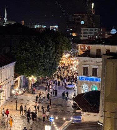 Pedestrian Street Center Apartment