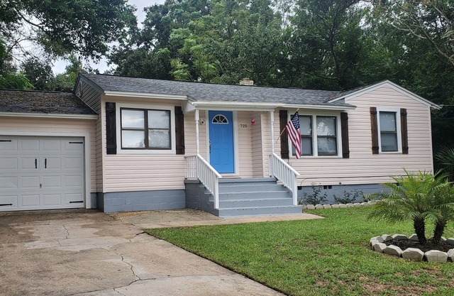 "Pensacola Pearl" cottage near downtown, NAS & the beach!
