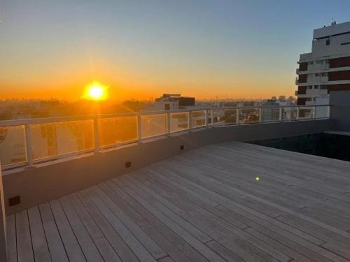 Penthouse a estrenar en Sofisticado Barrio y Edificio Vista panorámica 100m2 Gimnasio Piscina Lujoso Salon de Fiestas Parking privado con acceso directo al departamento