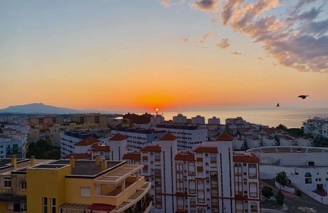 Penthouse mit private Dachterrasse und Blick auf das Meer, Berge ,Hafen