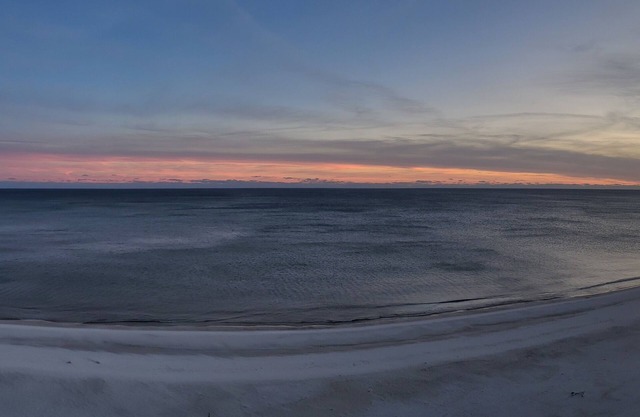 PERDIDO SUN- 8th Floor on the Gulf! Gorgeous Views-steps from the Beach