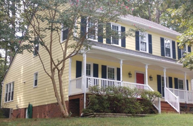 Perfect for Extended Stays! Fenced Yard, Pets Welcome!