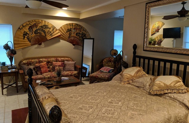Perfect location rental for quiet vacation get away or writer's paradise.