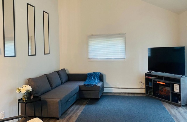 Perfect Two Harbors Location - Secluded in Segog