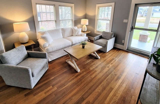 Perfectly Placed East Hill Bungalow