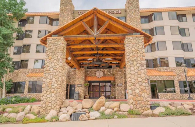 Pet-Friendly - Amazing Location - Hot Tub & Pool