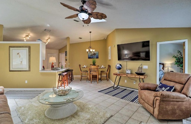 Pet-Friendly Amelia Island Home about 1 Mi to Beach!