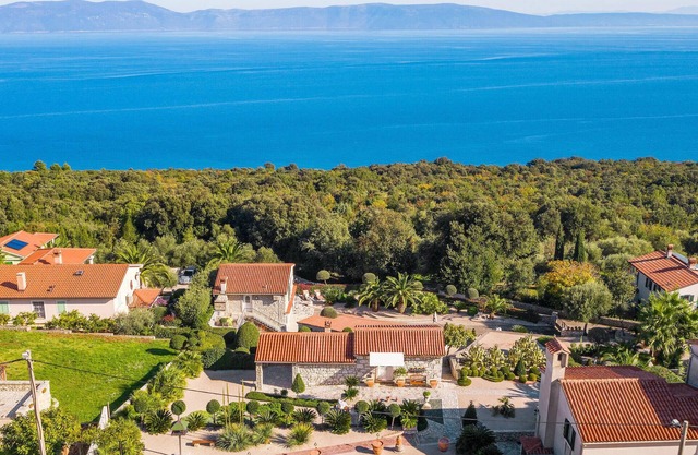 Pet friendly apartment in Ravni