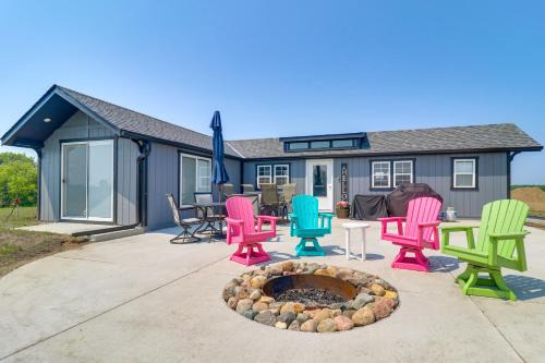 Pet-Friendly Cabin with Lake Access and Patio in Dent
