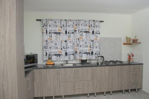 Pet-Friendly, Close to Airports, Golf & Schools