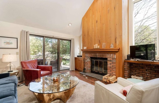 Pet Friendly, Comm. Pool, Club - Deere Run 10A*