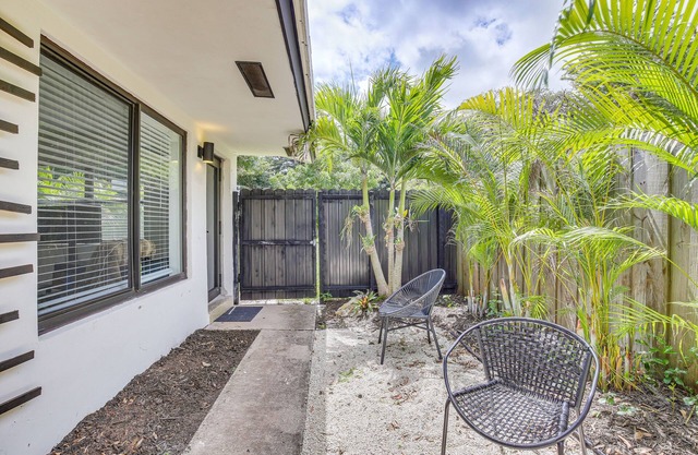 Pet-Friendly Florida Abode w/ Patio, Near Beaches!