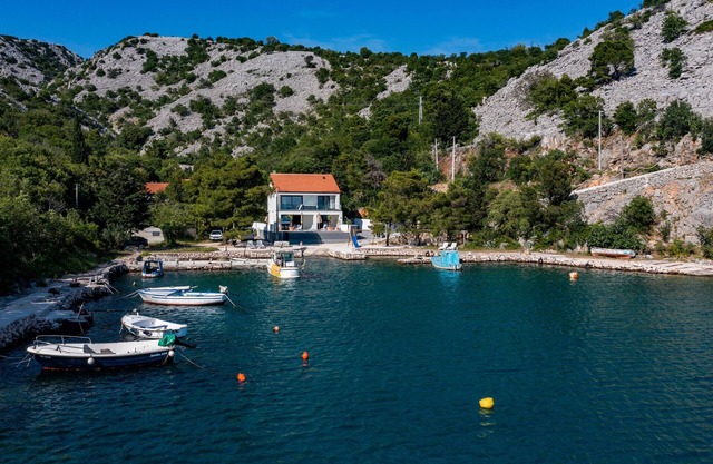 Pet friendly home in Baric Draga