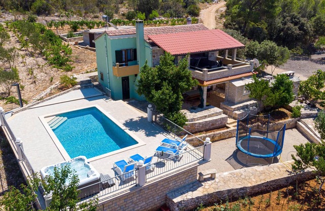 Pet friendly home in Cara