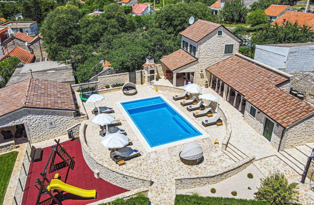 Pet friendly home in Dubrava