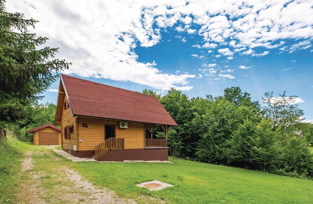 Pet friendly home in Licki Osik