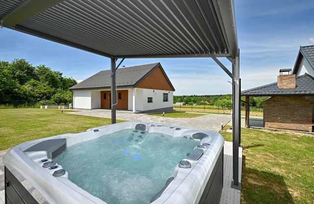 Pet friendly home in Husinec with sauna