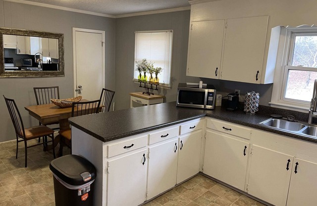 Pet Friendly Home Mins from DT Clayton