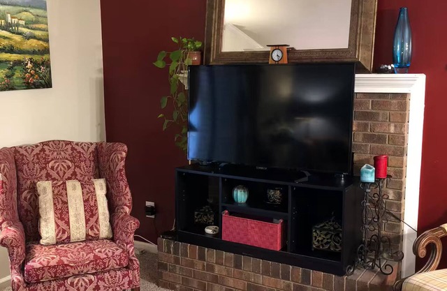 Pet friendly home near NCSU/Centennial/Meredith