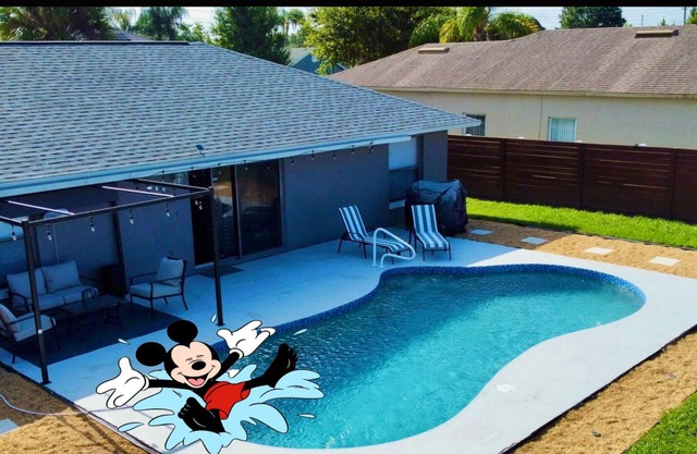 Pet-Friendly Home w/ Heated Pool Kissimmee, Fl.