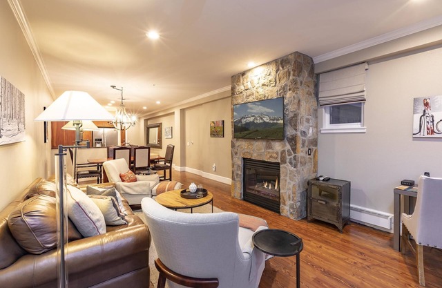 Pet-Friendly Private Residence With Concierge, Luxurious Amenities