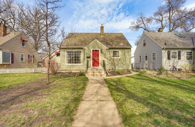 Pet-Friendly St Paul Home < 5 Mi to Downtown!