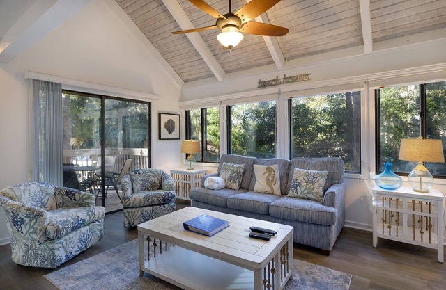 Pet Friendly | Nature Preserve | Loft | NH52